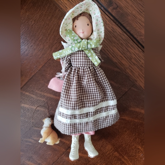 Holly Hobbie Blossoming Friendship - Picture 4 of 8